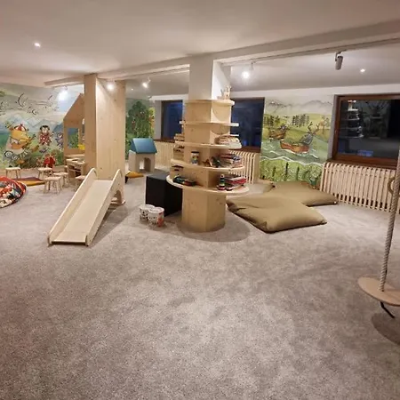 Tatranská štrba 4*